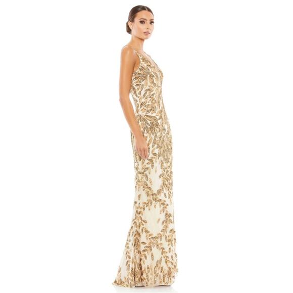 Mac Duggal Embellished Leaf Sequin Maxi Gown in Nude Gold Size 6 - Picture 2 of 10